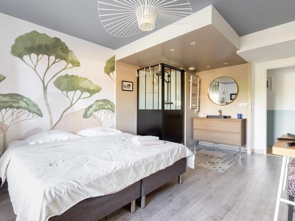 Appartement
         4 pièces
        - 107 m² 520 000 € *