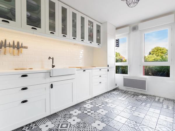Appartement
         4 pièces
        - 107 m² 520 000 € *
