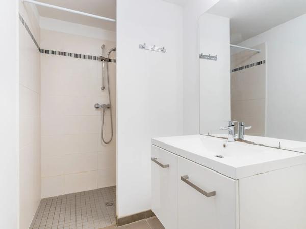 Appartement
         4 pièces
        - 107 m² 520 000 € *
