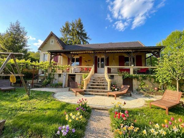 Maison à vendre |  Les Eyzies-de-Tayac-Sireuil |  5 pièces | 98 m²