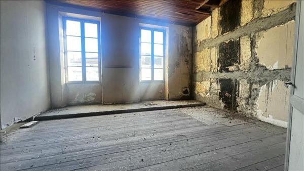 Immeuble à vendre |  Miramont-de-Guyenne |  360 m²