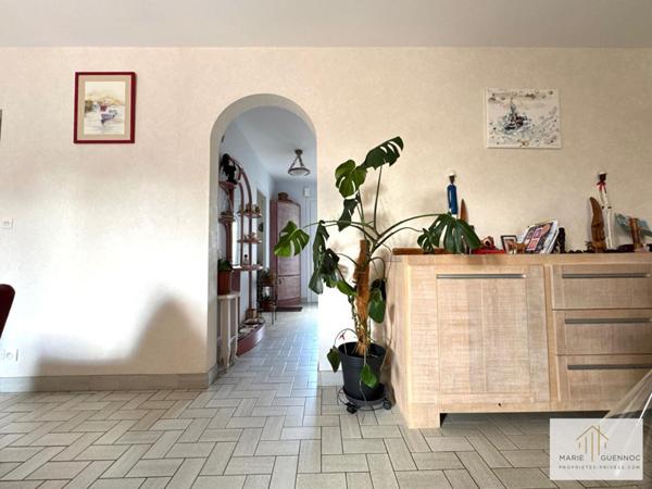 Basse-Goulaine - Maison familiale de 6 pièces avec garage et atelier