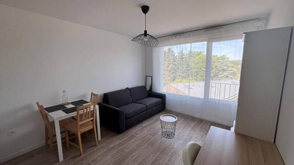 Appartement 1 pièce                                        - 44300 Nantes Réf : 12057