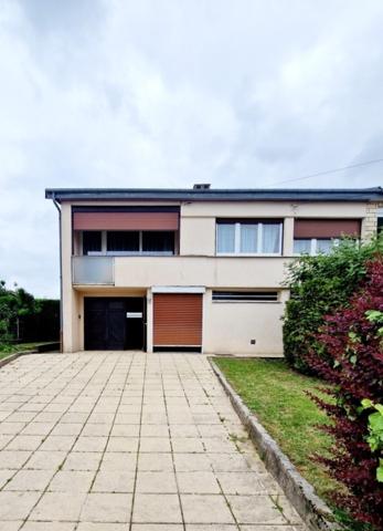 Commune prisée, proche frontières, au calme, rue pas passante !