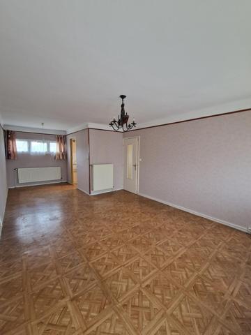 Commune prisée, proche frontières, au calme, rue pas passante !