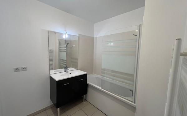 Appartement à vendre    3 pièces • 59,75 m2 Mérignac