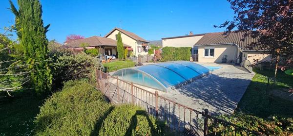 VILLA EXCEPTIONNELLE 175M2 AVEC PISCINE ET DEPENDANCES