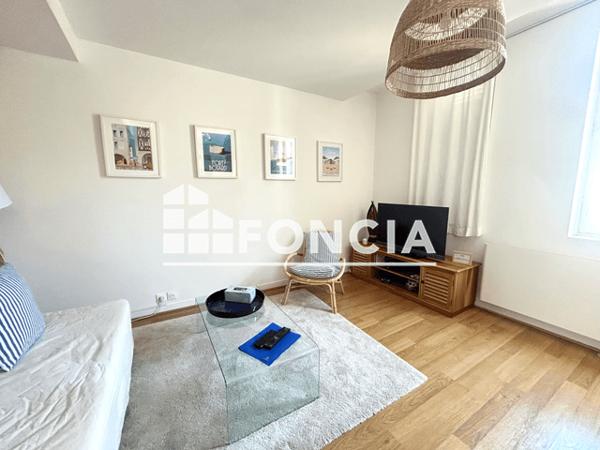 Location Studio meublé 37.8 m² - 15 RUE DUPATY La Rochelle 17000