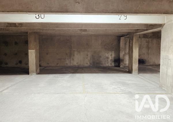 Parking à vendre 40 m² Paris 10