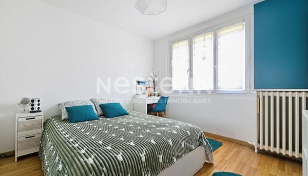 A VENDRE EN EXCLUSIVITE MAISON FAMILIALE SITUEE A MORANGIS DANS UN SECTEUR PAVILLONNAIRE CALME