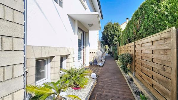 A VENDRE EN EXCLUSIVITE MAISON FAMILIALE SITUEE A MORANGIS DANS UN SECTEUR PAVILLONNAIRE CALME