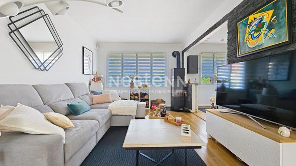 A VENDRE EN EXCLUSIVITE MAISON FAMILIALE SITUEE A MORANGIS DANS UN SECTEUR PAVILLONNAIRE CALME