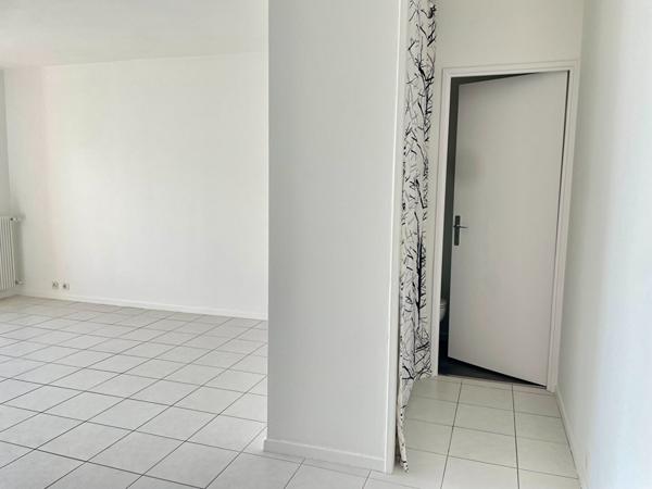 APPARTEMENT T3 - SAINT PIERRE DES CORPS