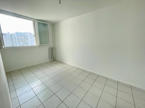 APPARTEMENT T3 - SAINT PIERRE DES CORPS