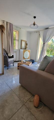 Appartement 2 pièces en rez de jardin à Fréjus.