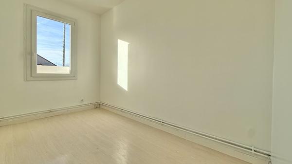 Maison Saint Pierre Du Perray 5 pièce(s) 80 m2