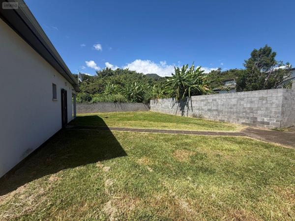 Maison à vendre à Sainte-Clotilde à la Réunion (97490), ref : 97405/254   
Moufia