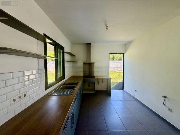 Maison à vendre à Sainte-Clotilde à la Réunion (97490), ref : 97405/254   
Moufia