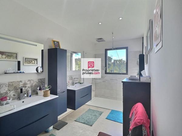 BELLE VILLA de Type 6 pièces de 184 m²