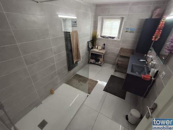 Maison
                                                                                                                                                                                                                                                                                                                        5 pièce(s)                                                                                                                                                                                                          3 chambre(s)                                                                                                                                                                                                          183  m²