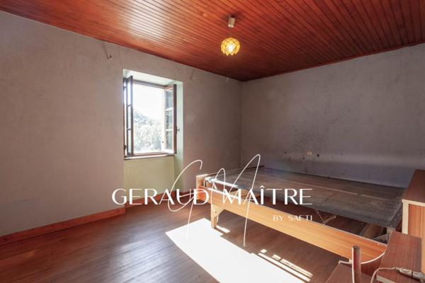 Maison indépendante sans voisins avec 15 Ha autour