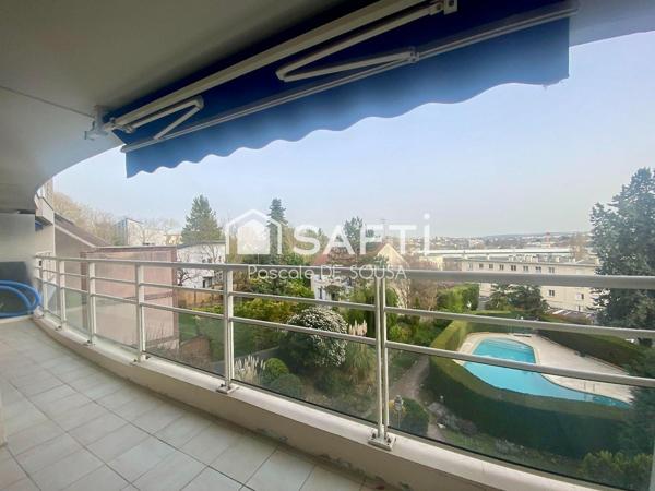 Agréable 3 pièces avec terrasse proche Lycée International