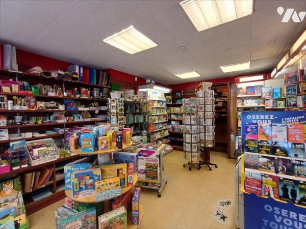 Immeuble mixte Breteuil 27160