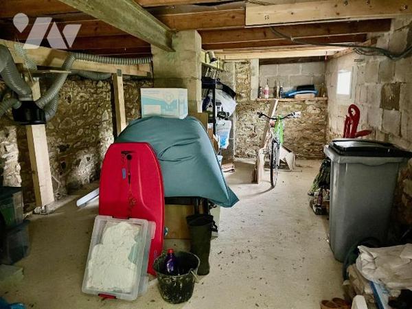 Maison à Vendre à Saint-Michel-en-Grève (22300) 

A 600 mètres de la plage.
Charmante maison...