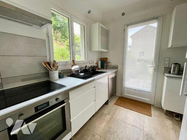 Maison à Vendre à Saint-Michel-en-Grève (22300) 

A 600 mètres de la plage.
Charmante maison...