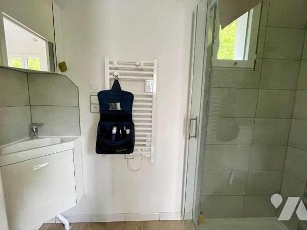 Maison à Vendre à Saint-Michel-en-Grève (22300) 

A 600 mètres de la plage.
Charmante maison...