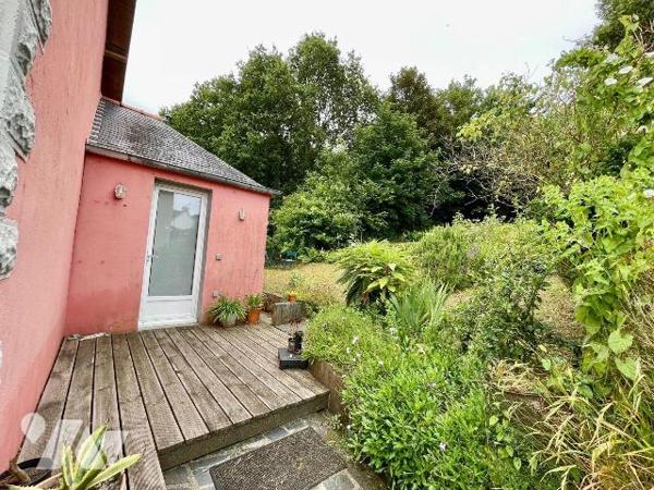 Maison à Vendre à Saint-Michel-en-Grève (22300) 

A 600 mètres de la plage.
Charmante maison...