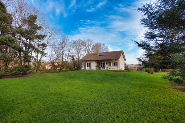 Saint-Gengoux-de-Scissé (71260) Belle Maison