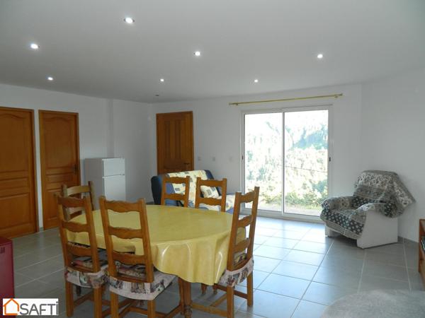 Maison contemporaine de 81M² sur terrain de 3500M²env.