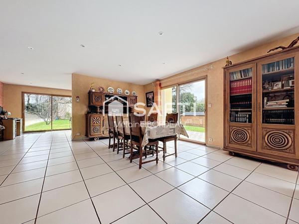 Propriété spacieuse avec hangar proche Vannes