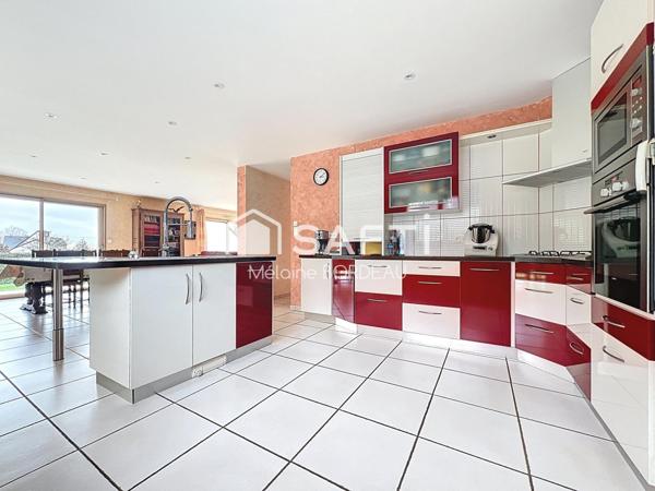 Propriété spacieuse avec hangar proche Vannes