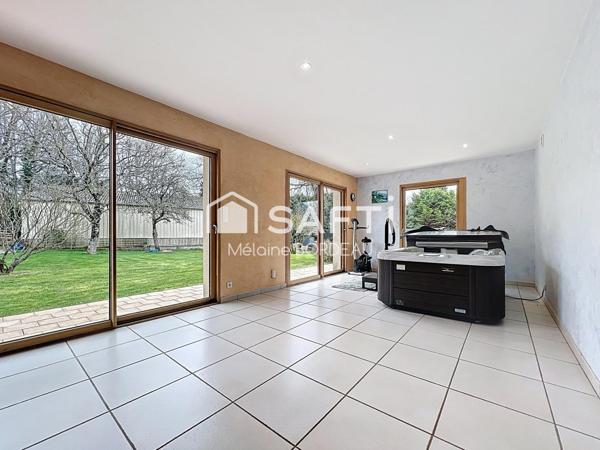 Propriété spacieuse avec hangar proche Vannes