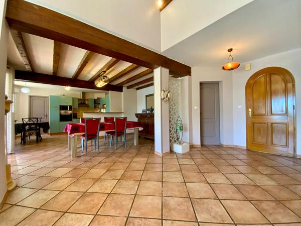 Maison Saintes 6 pièce(s) 169 m2