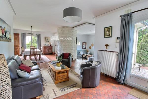 Maison Niort 7 pièce(s) 219.51 m2