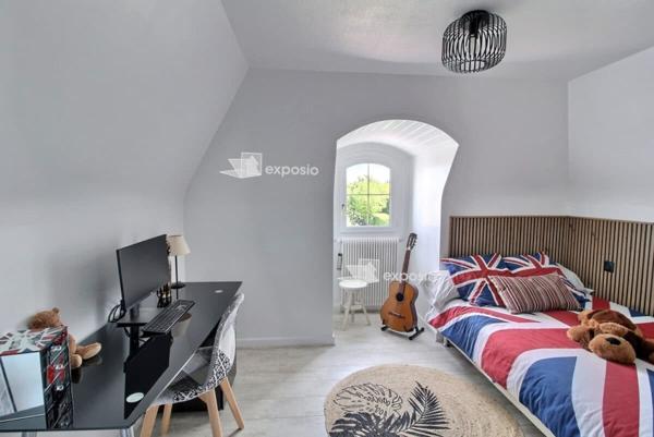 Maison Niort 7 pièce(s) 219.51 m2