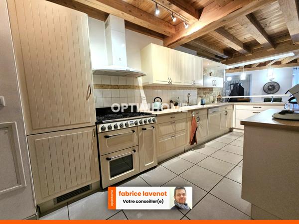 Maison à vendre 5 pièces 140 m² au porte d' ANGOULEME, LE GOND PONTOUVRE (16)