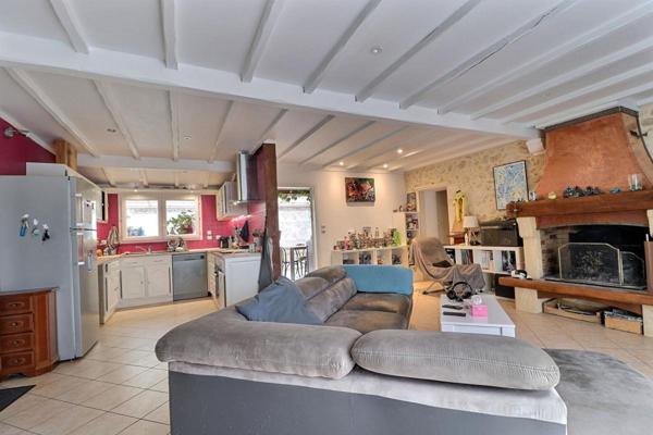 Maison en pierre proche du centre