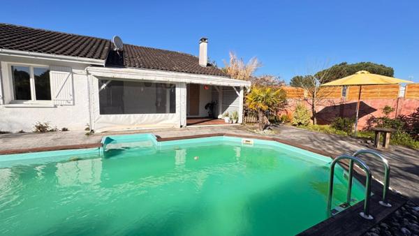 Maison avec piscine et garage sur plus de 900 m²