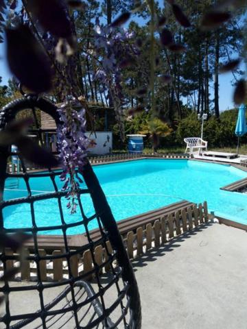 Maison avec piscine et garage sur plus de 900 m²