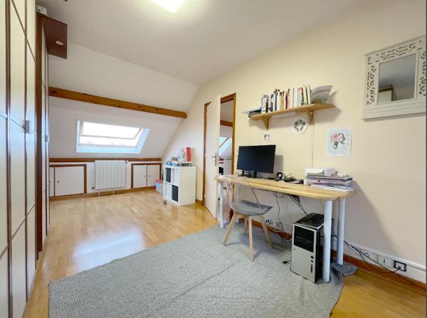 Saclay (91400) *** MAISON FAMILIALE LE VAL D'ALBIAN - ESPACE DE VIE 40m2 - 5 CHAMBRES DONT 4 SUITES PARENTALES - 5 WC - JARDI