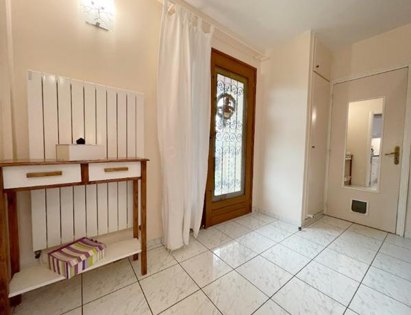 Saclay (91400) *** MAISON FAMILIALE LE VAL D'ALBIAN - ESPACE DE VIE 40m2 - 5 CHAMBRES DONT 4 SUITES PARENTALES - 5 WC - JARDI