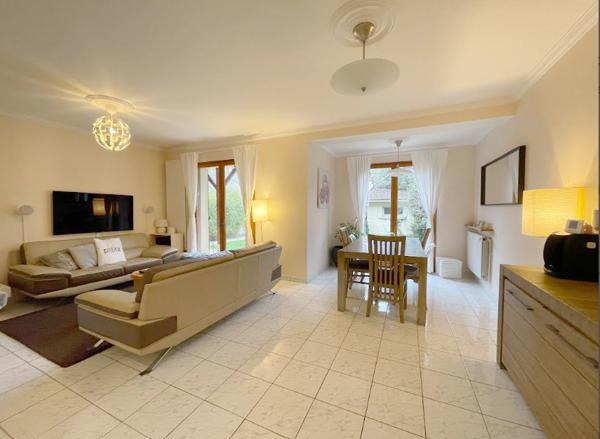 Saclay (91400) *** MAISON FAMILIALE LE VAL D'ALBIAN - ESPACE DE VIE 40m2 - 5 CHAMBRES DONT 4 SUITES PARENTALES - 5 WC - JARDI