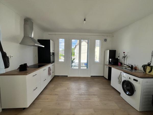 Maison à louer 1 200 € CC St-Pierre-des-Corps 5 p 95 m² DPE D