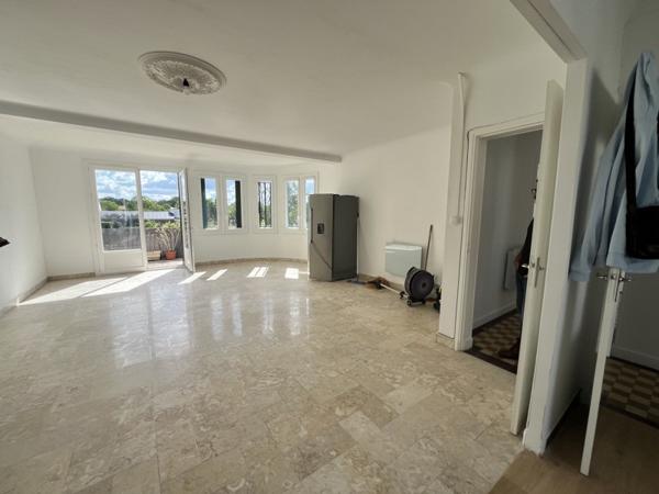 Maison à louer 1 200 € CC St-Pierre-des-Corps 5 p 95 m² DPE D