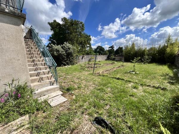 Maison à louer 1 200 € CC St-Pierre-des-Corps 5 p 95 m² DPE D