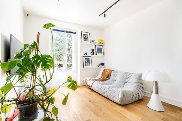 Studio avec mezzanine